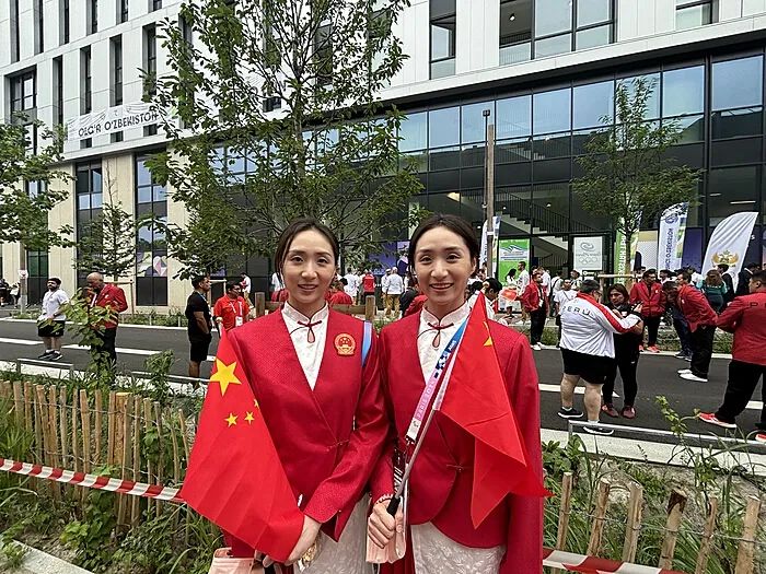 花样游泳团体奥运冠军_花样游泳冠军姐妹奥运会名次_花样游泳姐妹花